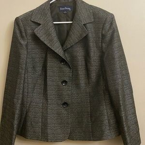 E Picone olive green/silver tweed suit skirt is 27” long pit to pit 22 1/2